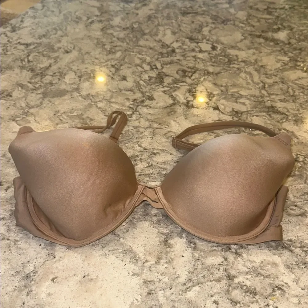 ✨ Victoria’s Secret Lightly Lined Nude Bra – Size 34D